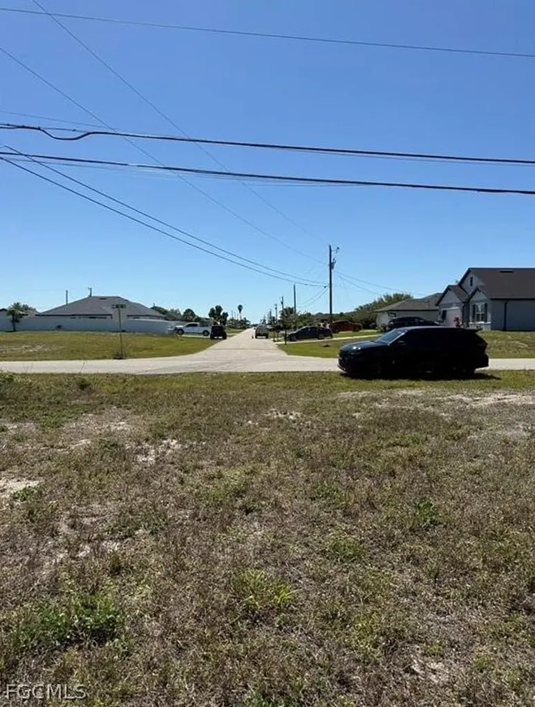 1139 NW 13th Street Cape Coral FL 33993