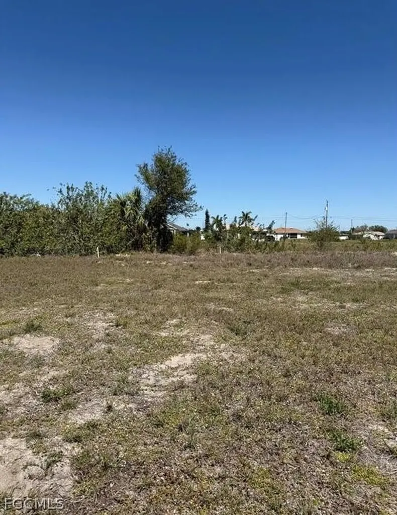 1139 NW 13th Street Cape Coral FL 33993