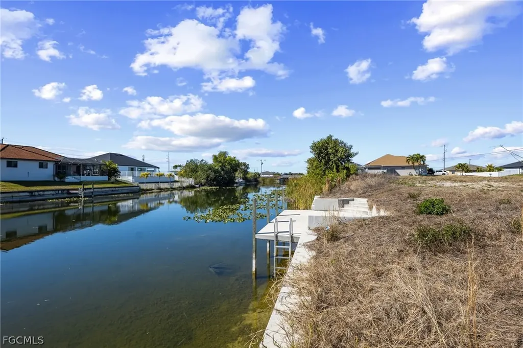 704 NW 9th Street Cape Coral FL 33993