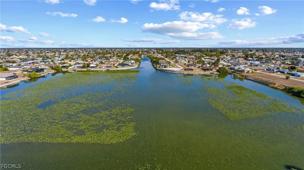 704 NW 9th Street Cape Coral FL 33993