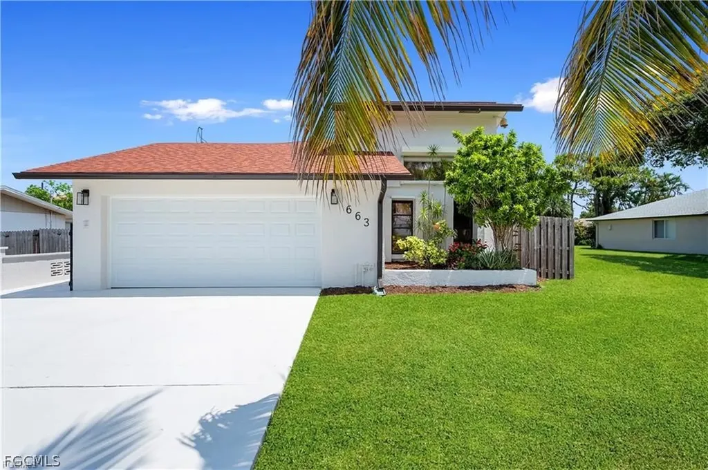 663 110th Avenue N Naples FL 34108