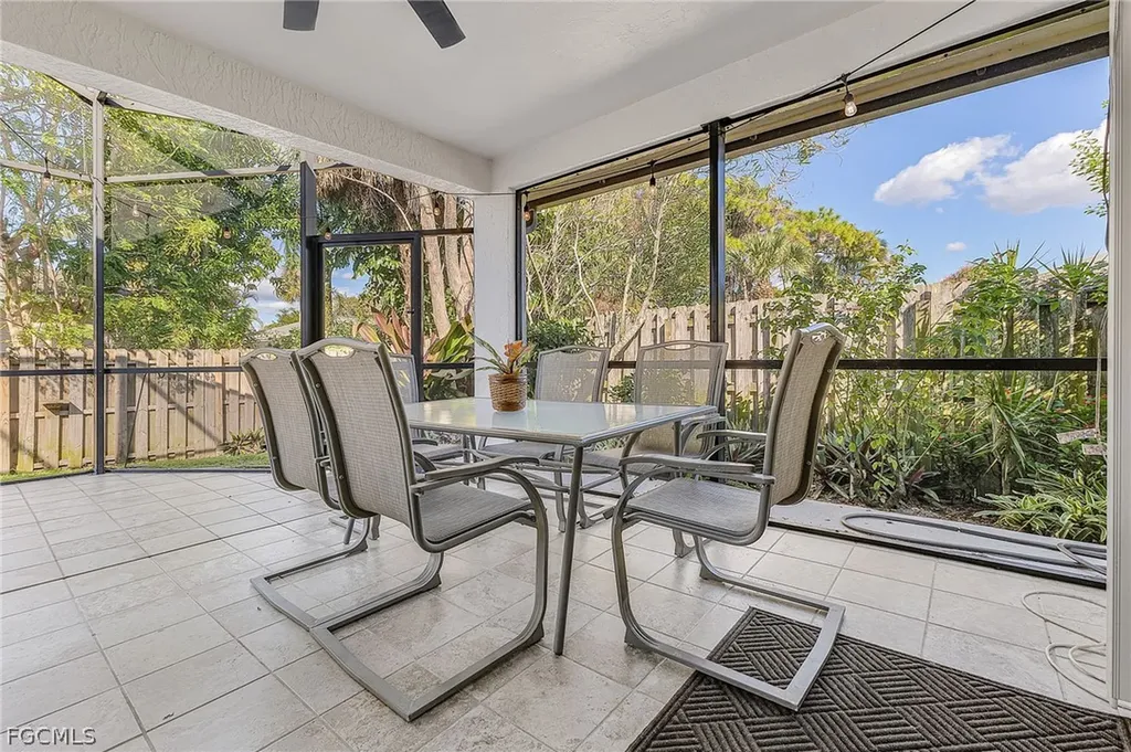 663 110th Avenue N Naples FL 34108