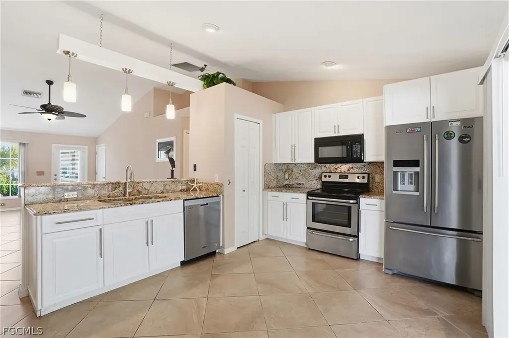 3020 SW 5th Avenue Cape Coral FL 33914