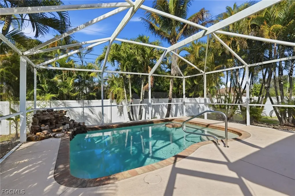 3020 SW 5th Avenue Cape Coral FL 33914