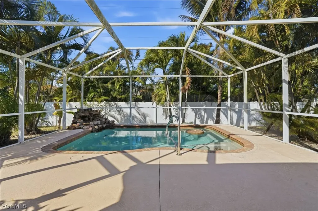 3020 SW 5th Avenue Cape Coral FL 33914