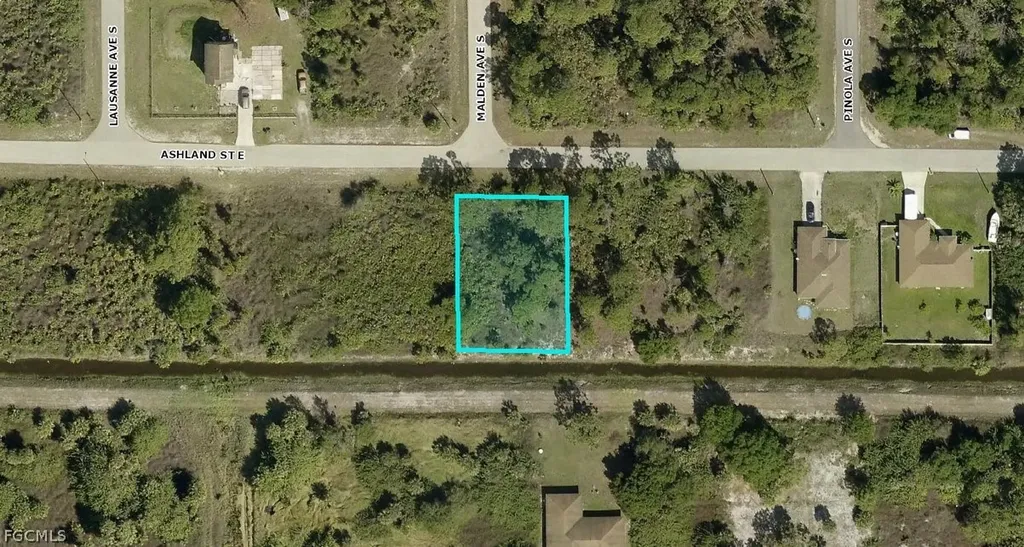 736 Ashland Street E Lehigh Acres FL 33974