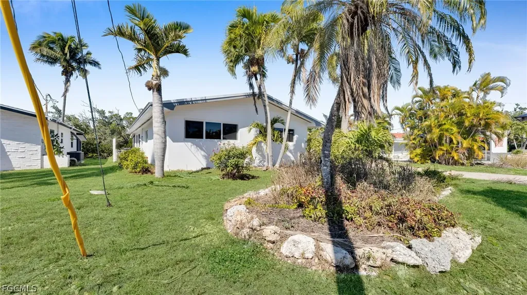 465 Donora Boulevard Fort Myers Beach FL 33931