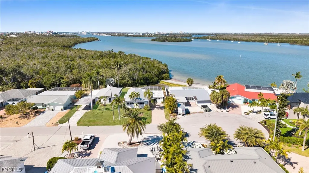 465 Donora Boulevard Fort Myers Beach FL 33931