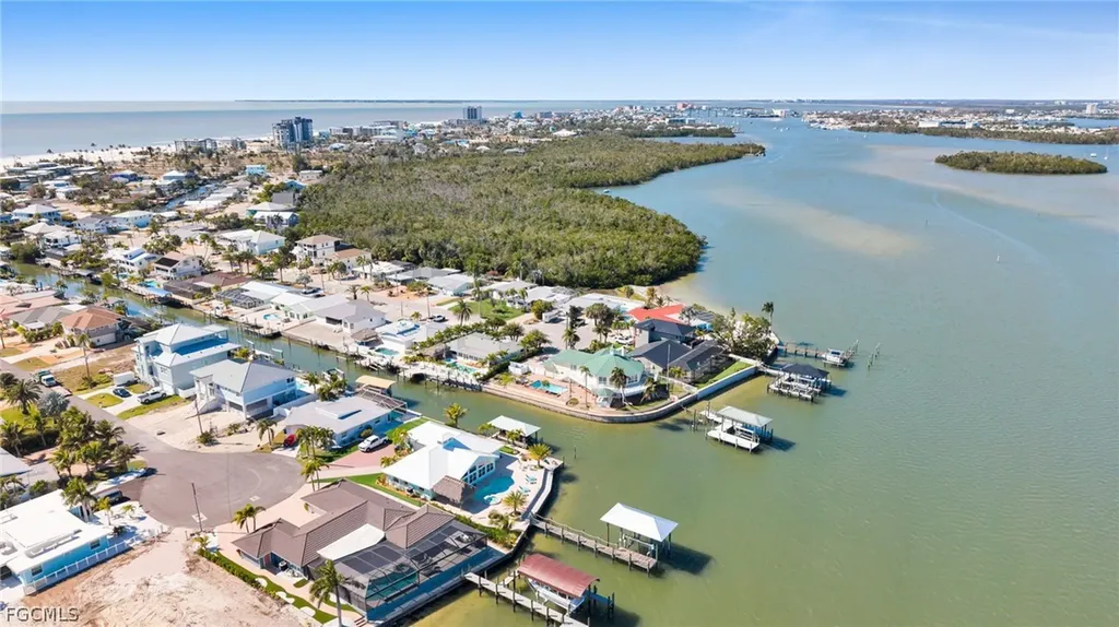 465 Donora Boulevard Fort Myers Beach FL 33931