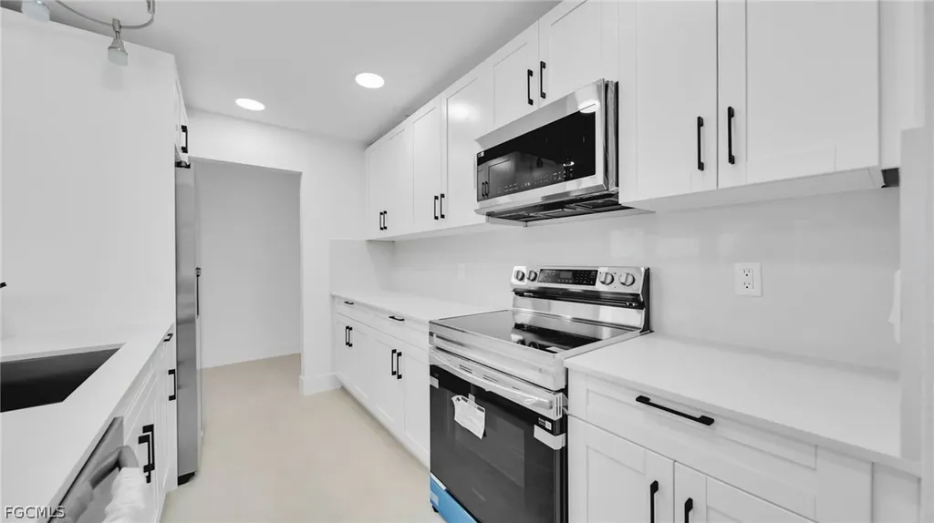 465 Donora Boulevard Fort Myers Beach FL 33931