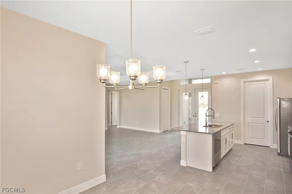 2504 NW 9th Avenue Cape Coral FL 33993