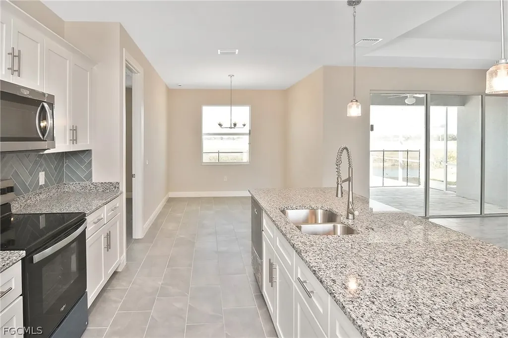2504 NW 9th Avenue Cape Coral FL 33993