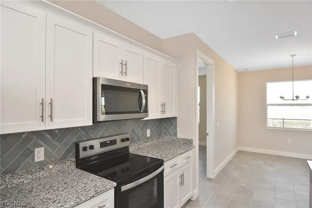 2504 NW 9th Avenue Cape Coral FL 33993