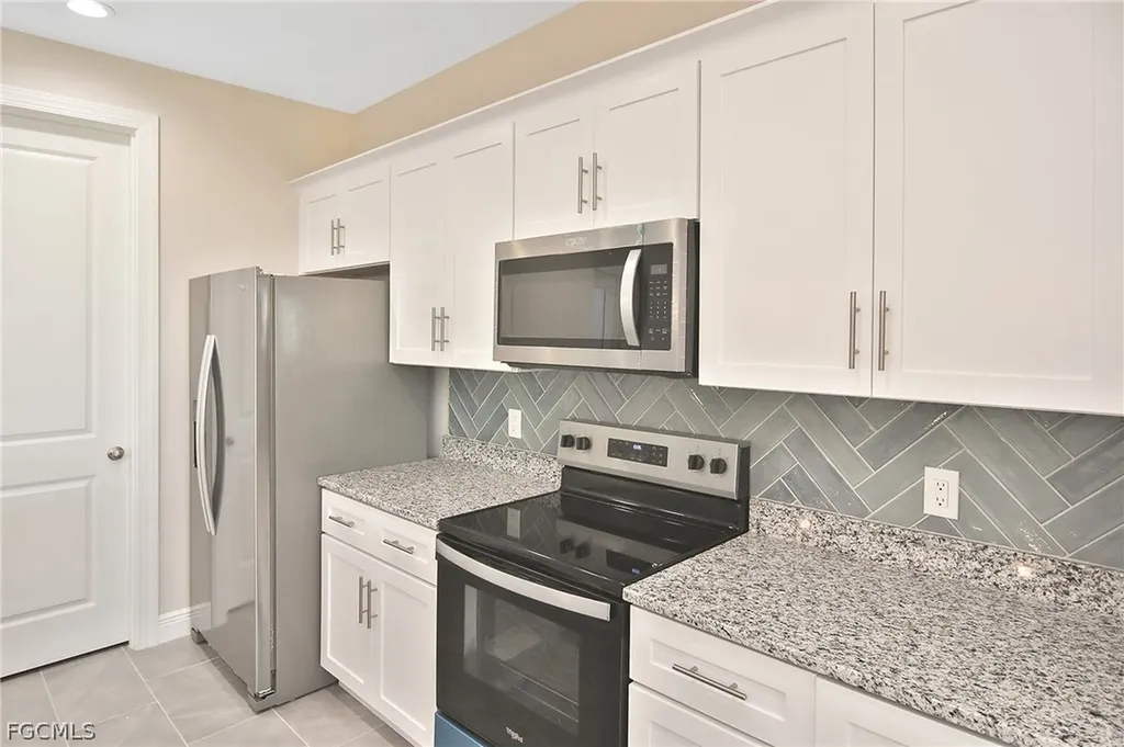 2504 NW 9th Avenue Cape Coral FL 33993