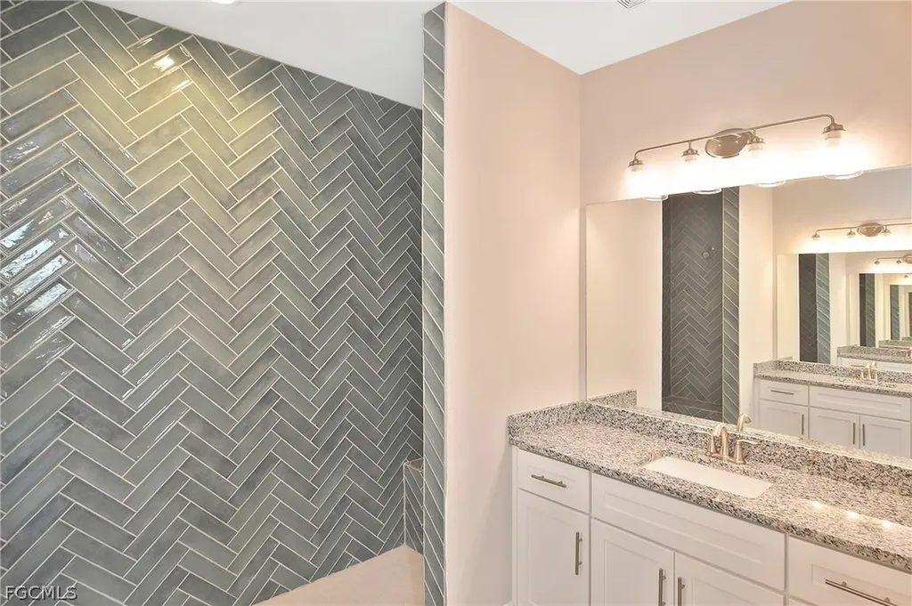 2504 NW 9th Avenue Cape Coral FL 33993