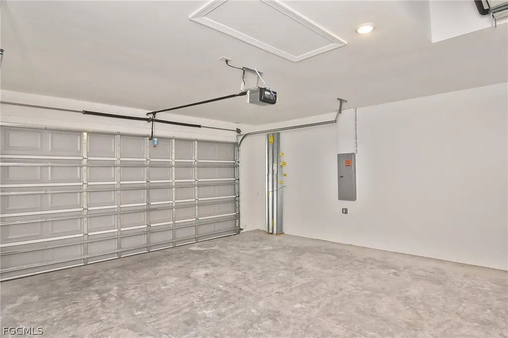 2504 NW 9th Avenue Cape Coral FL 33993