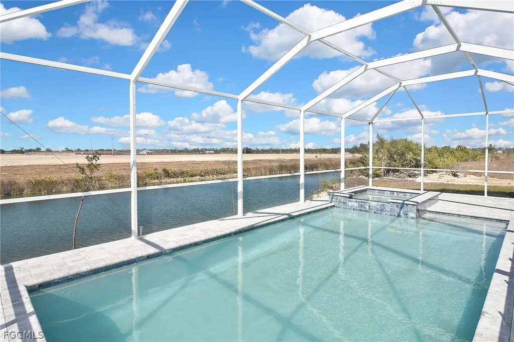 2504 NW 9th Avenue Cape Coral FL 33993