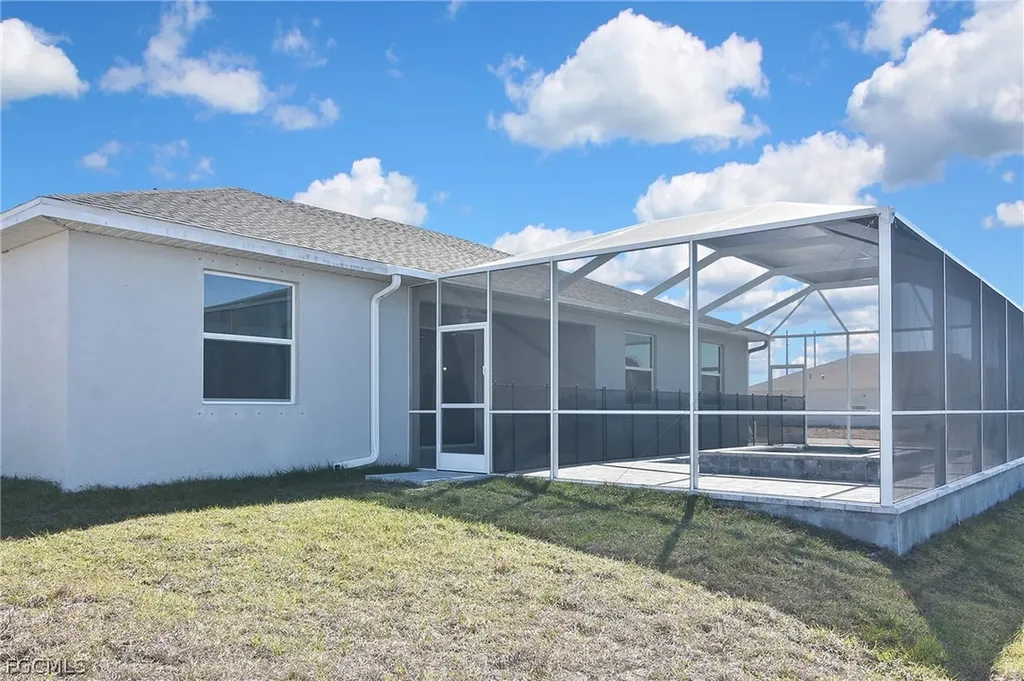 2504 NW 9th Avenue Cape Coral FL 33993