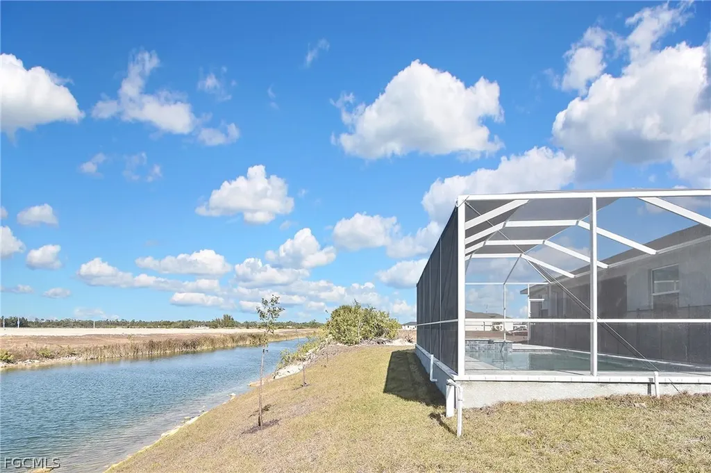 2504 NW 9th Avenue Cape Coral FL 33993