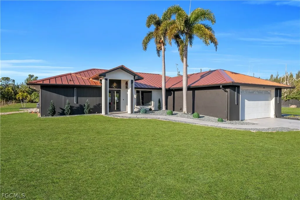 ST. James City FL, 4882 Woodstock Road