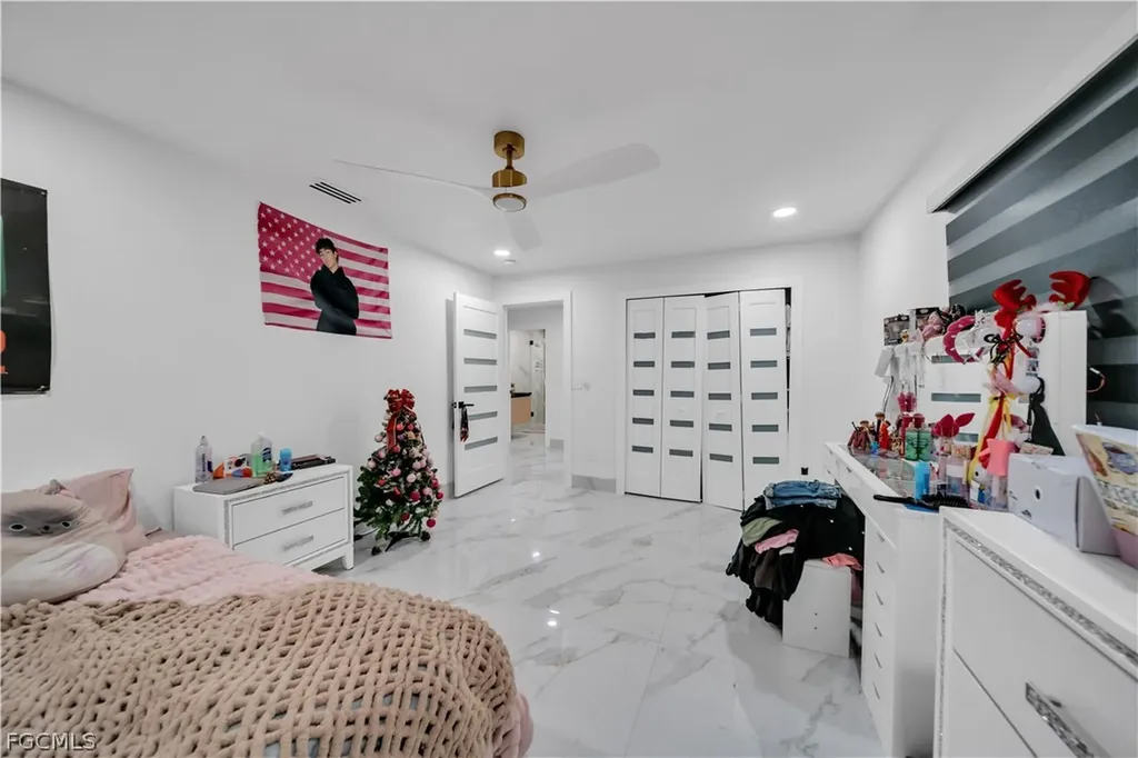4882 Woodstock Road St. James City FL 33956