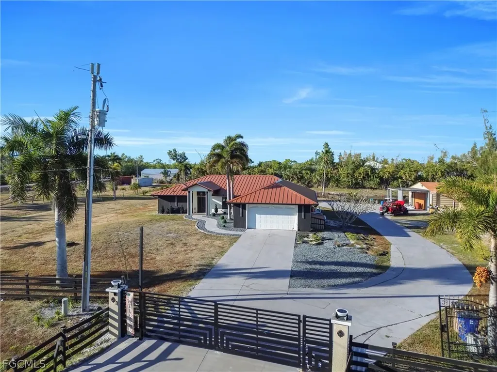4882 Woodstock Road St. James City FL 33956