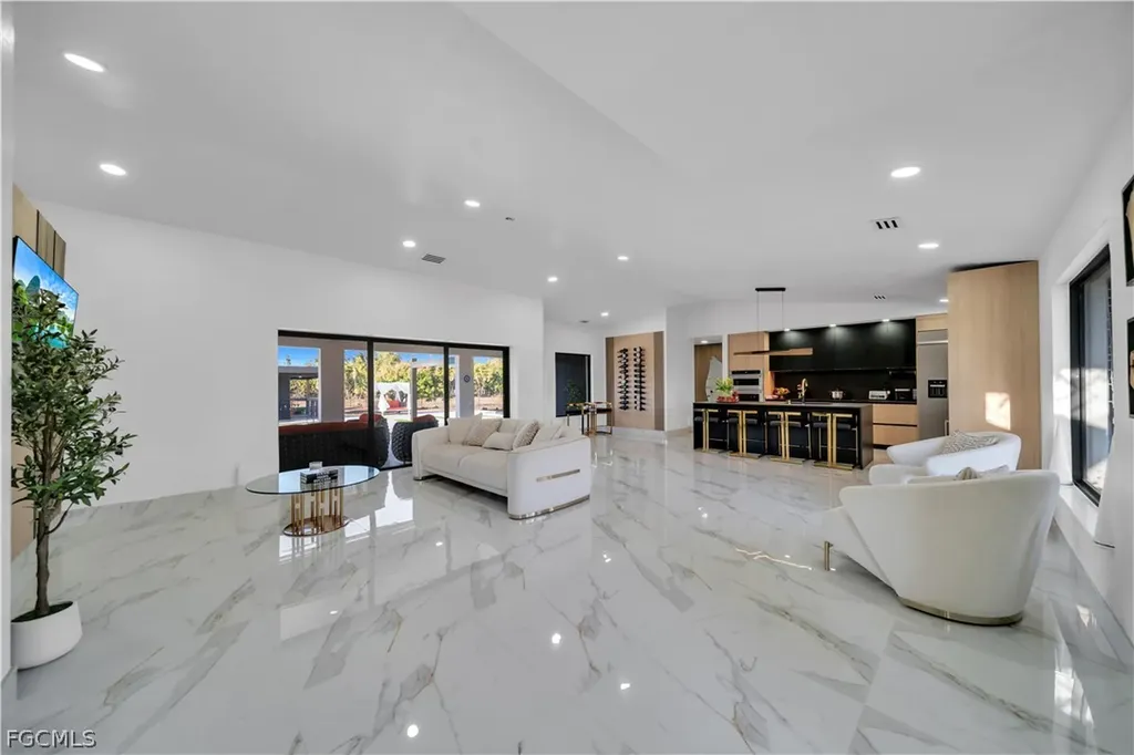 4882 Woodstock Road St. James City FL 33956
