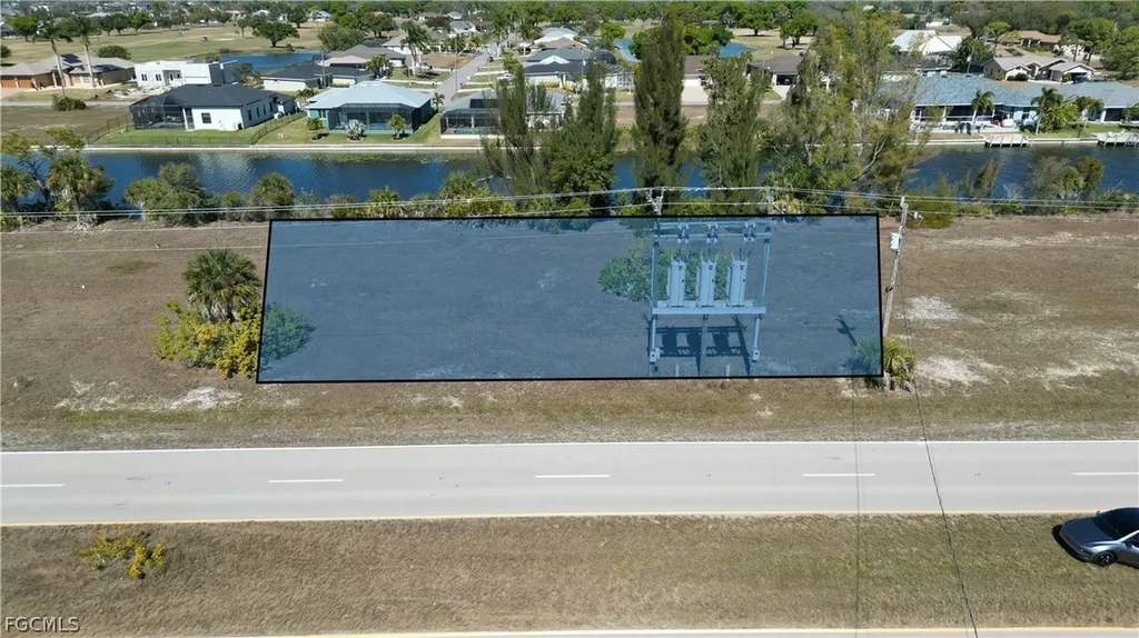 2841 & 2839 Diplomat Parkway W Cape Coral FL 33993