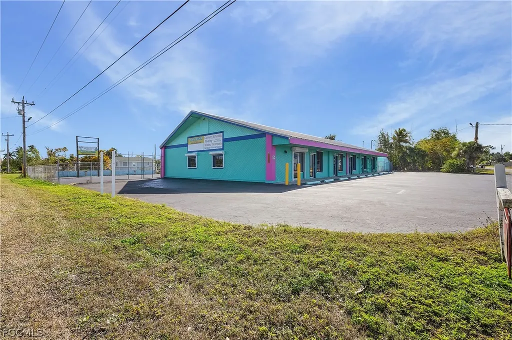 5261 Pine Island Road Bokeelia FL 33922