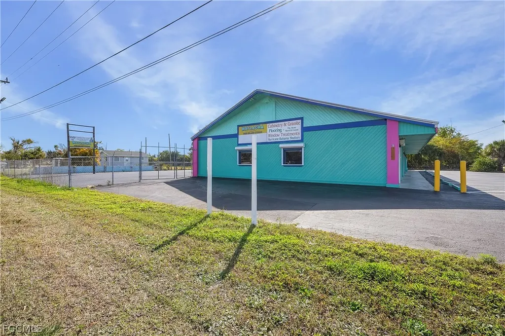 5261 Pine Island Road Bokeelia FL 33922