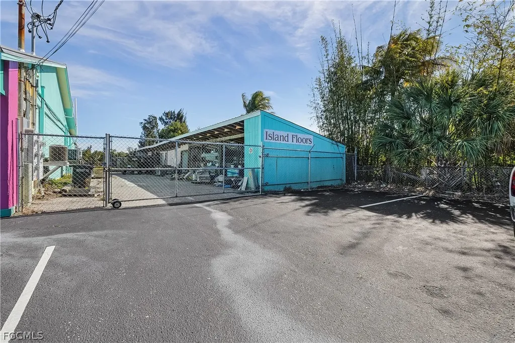 5261 Pine Island Road Bokeelia FL 33922