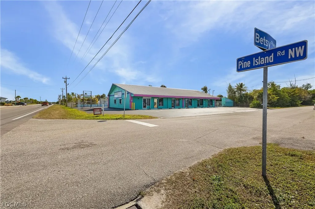 5261 Pine Island Road Bokeelia FL 33922