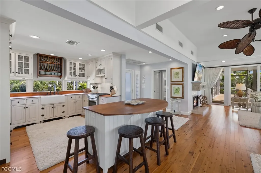 4443 Waters Edge Lane Sanibel FL 33957