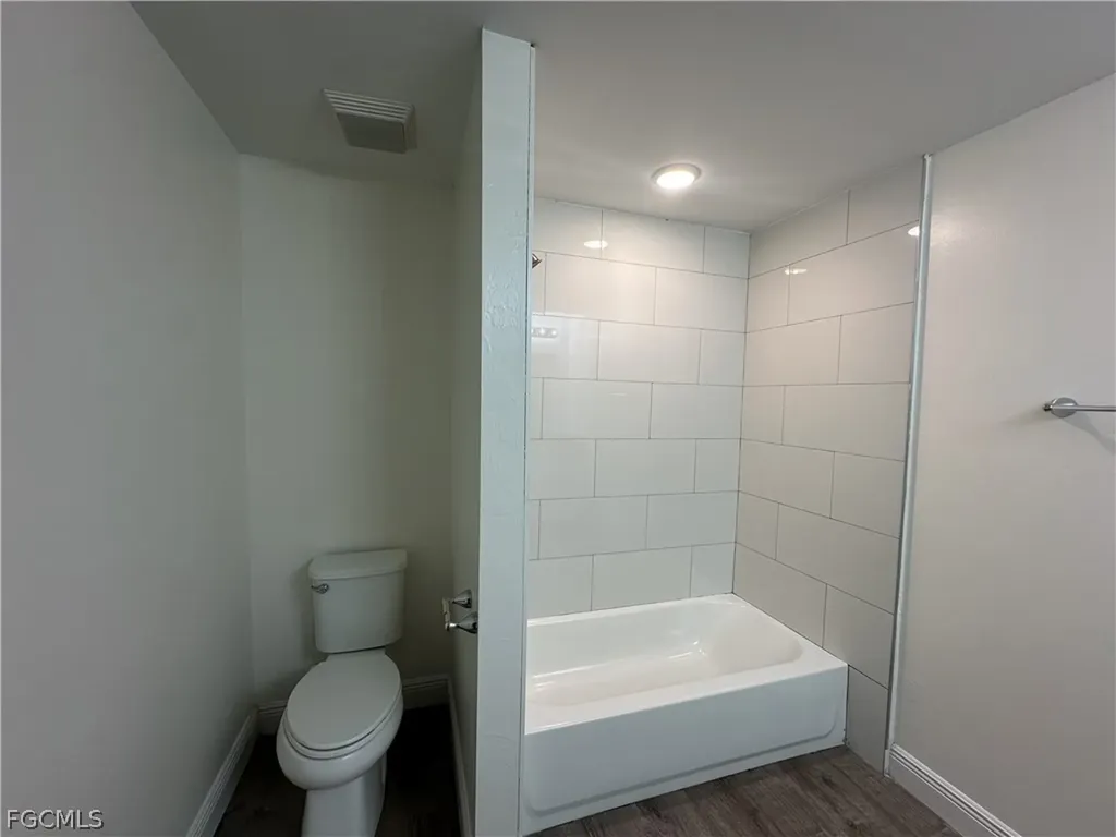 136 Francis Avenue Fort Myers FL 33916