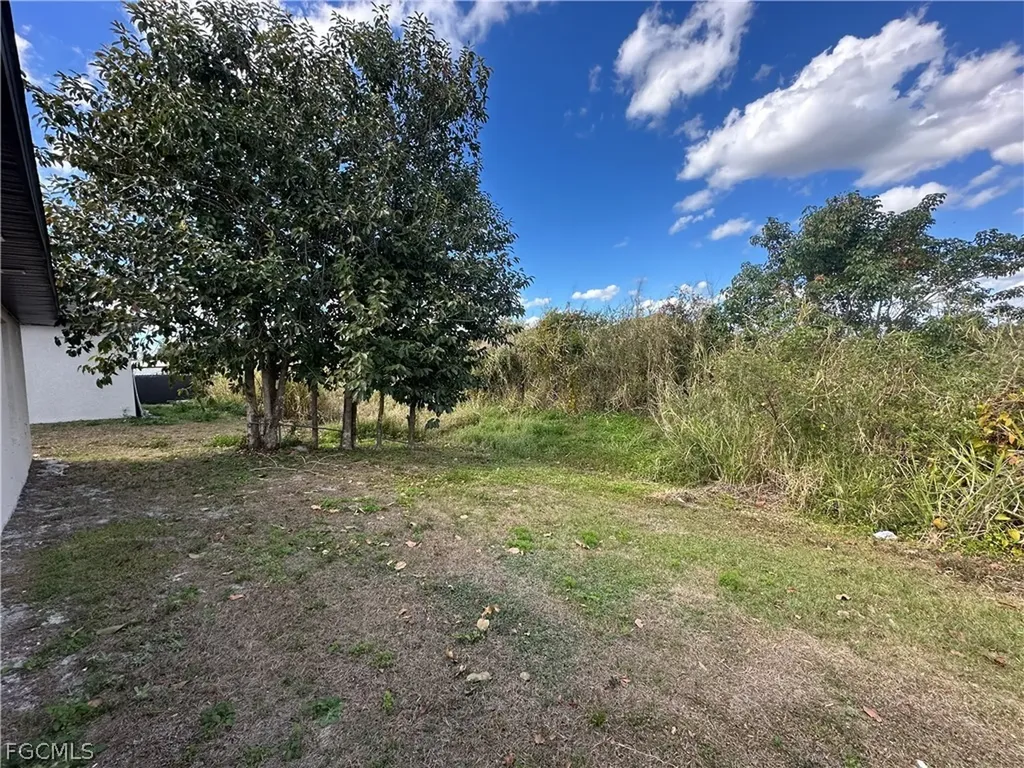 136 Francis Avenue Fort Myers FL 33916