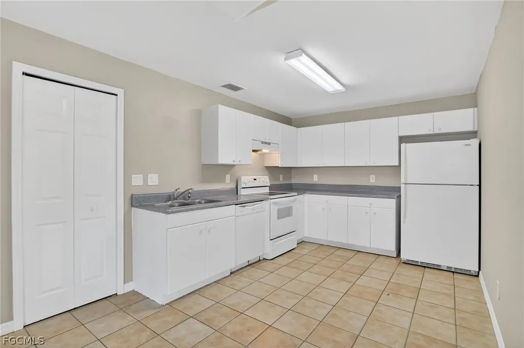 848 Holmes Avenue Lehigh Acres FL 33974