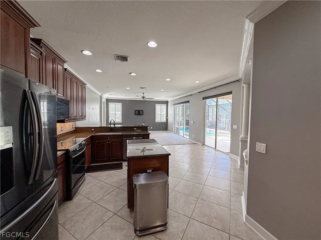 2822 Via Piazza Loop Fort Myers FL 33905