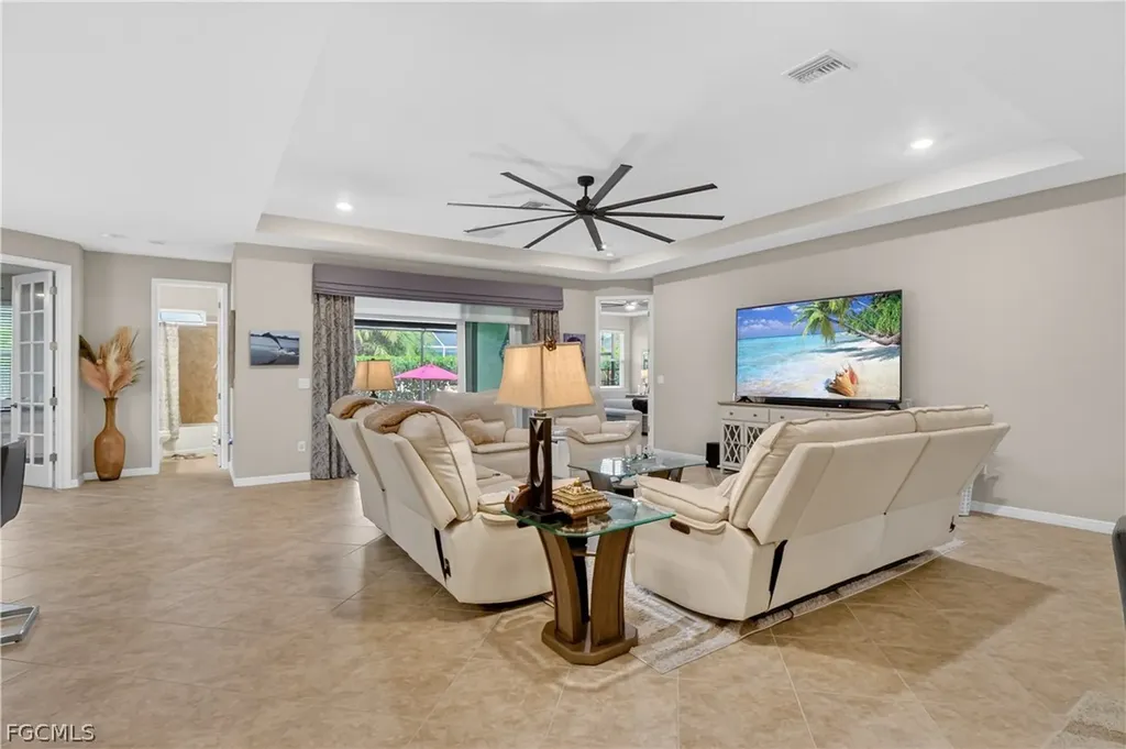 1807 SW 40th Terrace Cape Coral FL 33914