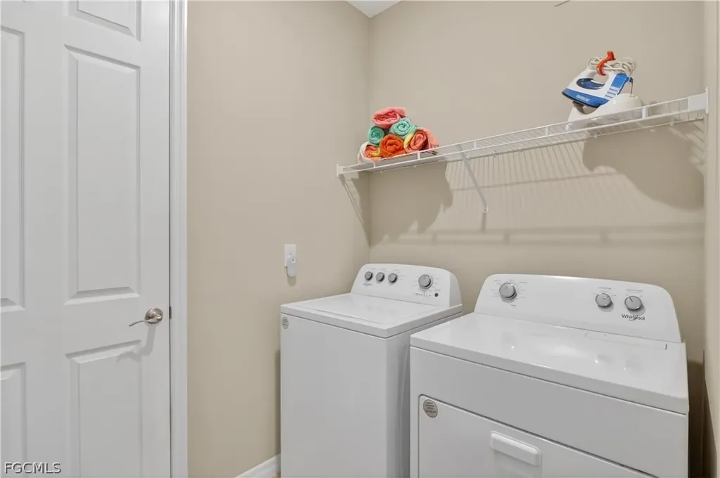 1807 SW 40th Terrace Cape Coral FL 33914