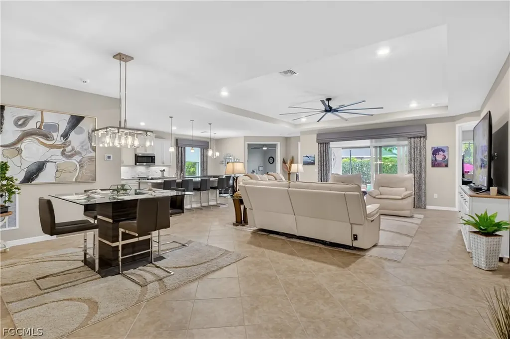1807 SW 40th Terrace Cape Coral FL 33914