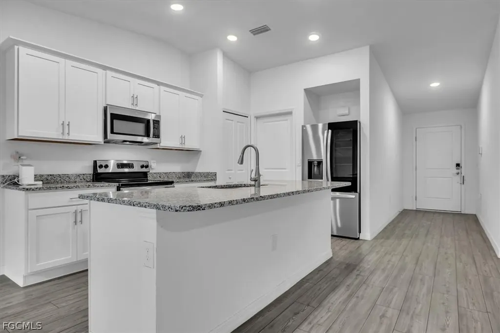2816 NW 8th Place Cape Coral FL 33993