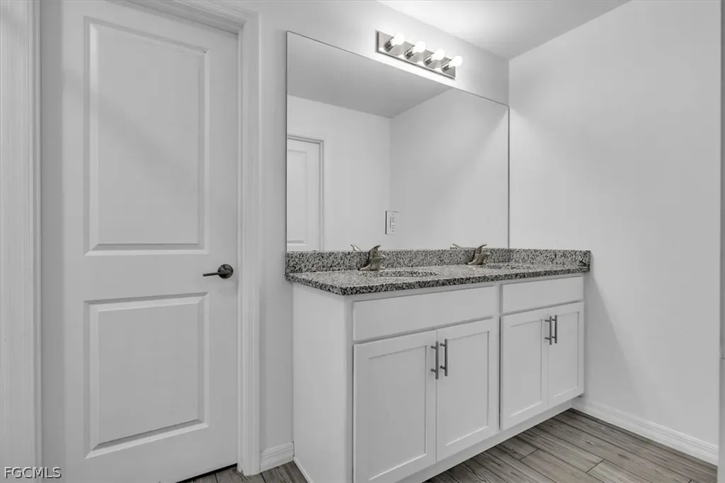 2816 NW 8th Place Cape Coral FL 33993