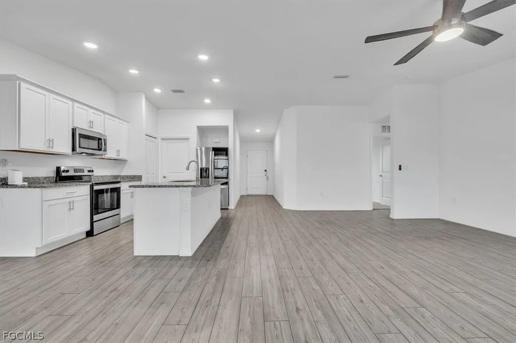 2816 NW 8th Place Cape Coral FL 33993