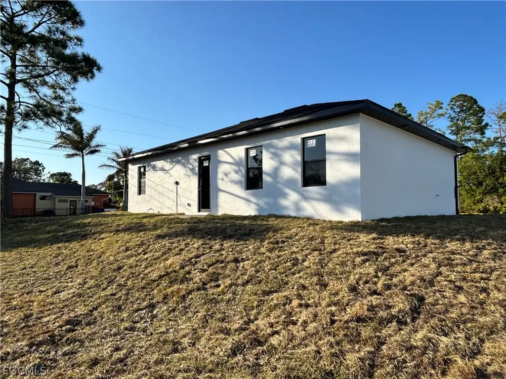 800 E 5th Street Lehigh Acres FL 33972