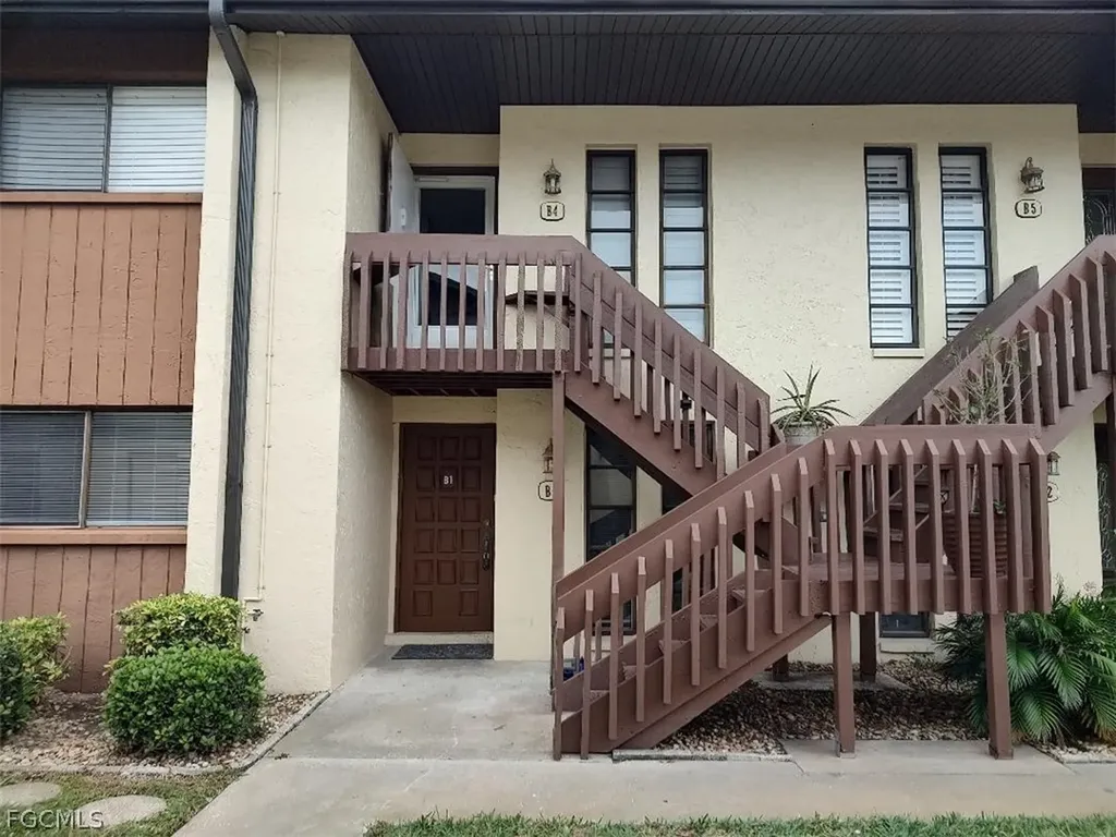 4928 Vincennes Street Cape Coral FL 33904