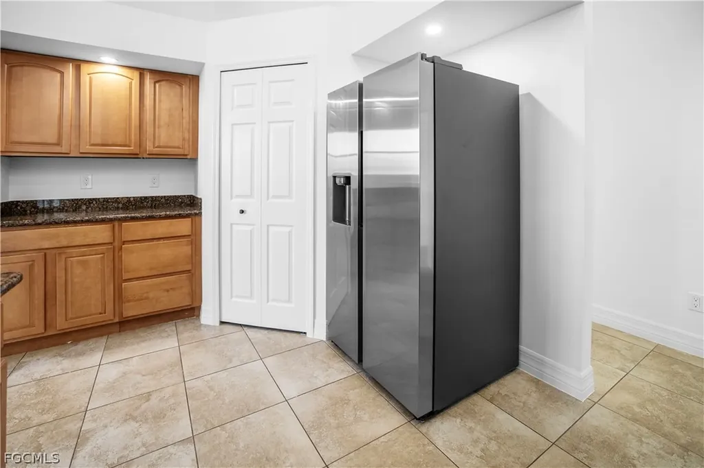 401 NW 27th Avenue Cape Coral FL 33993