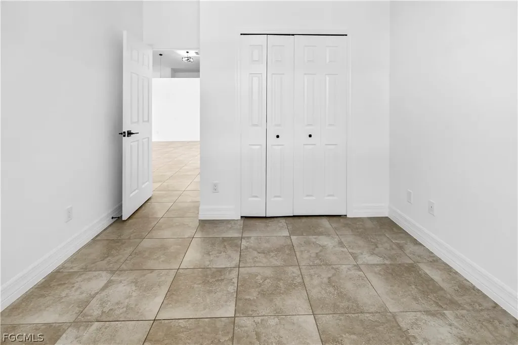 401 NW 27th Avenue Cape Coral FL 33993