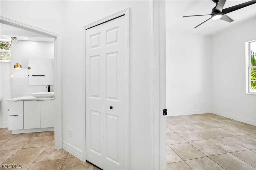 401 NW 27th Avenue Cape Coral FL 33993