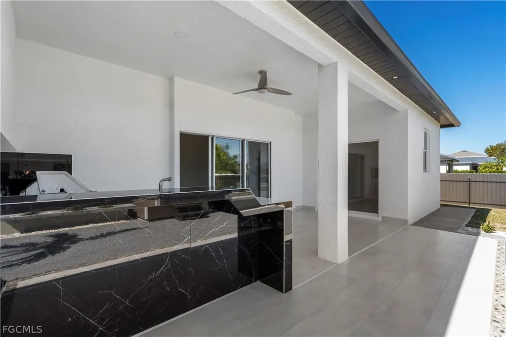 401 NW 27th Avenue Cape Coral FL 33993