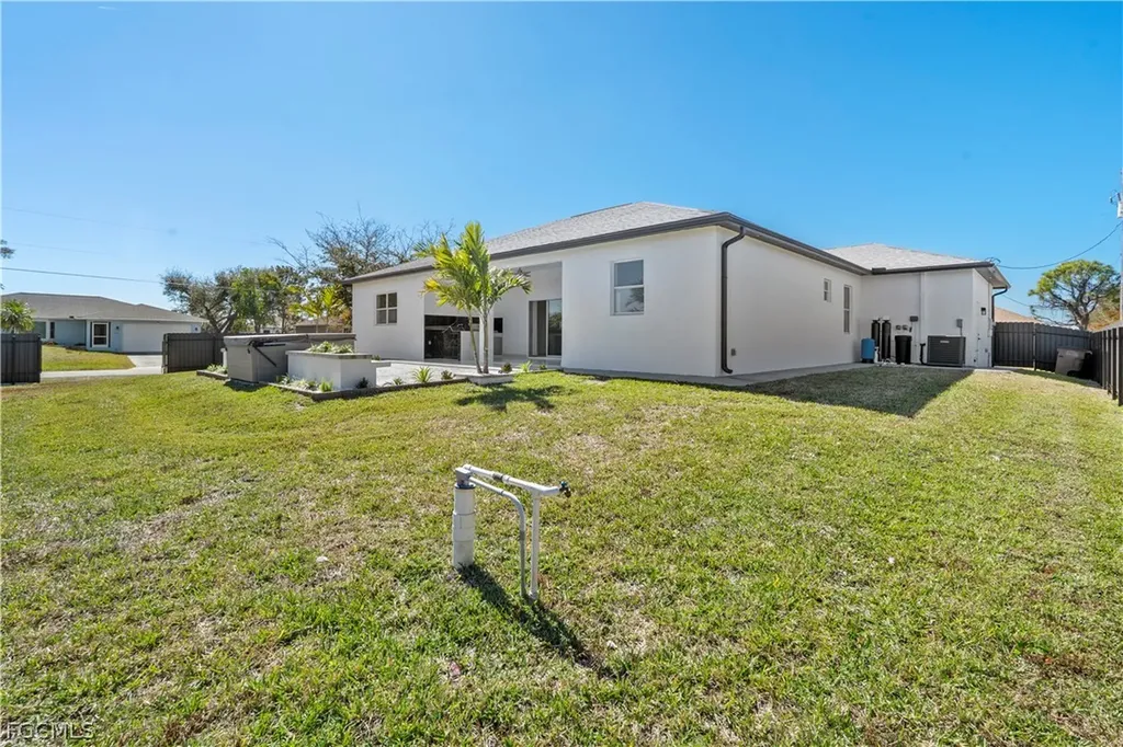 401 NW 27th Avenue Cape Coral FL 33993